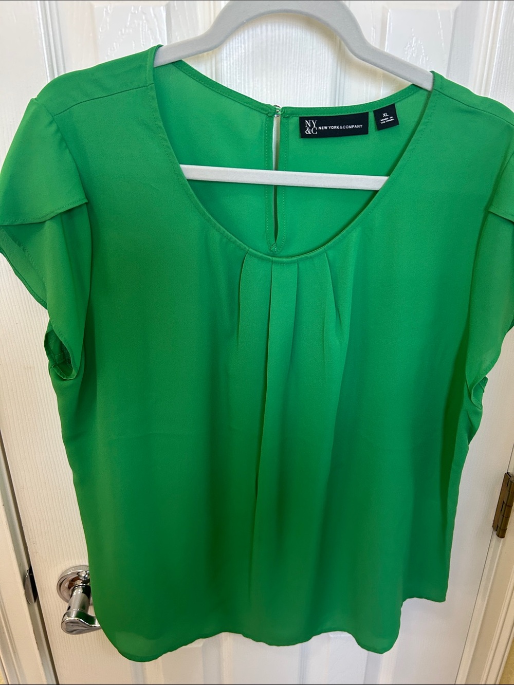 New York & Company Bright Green Pleated Cap Sleeve Blouse